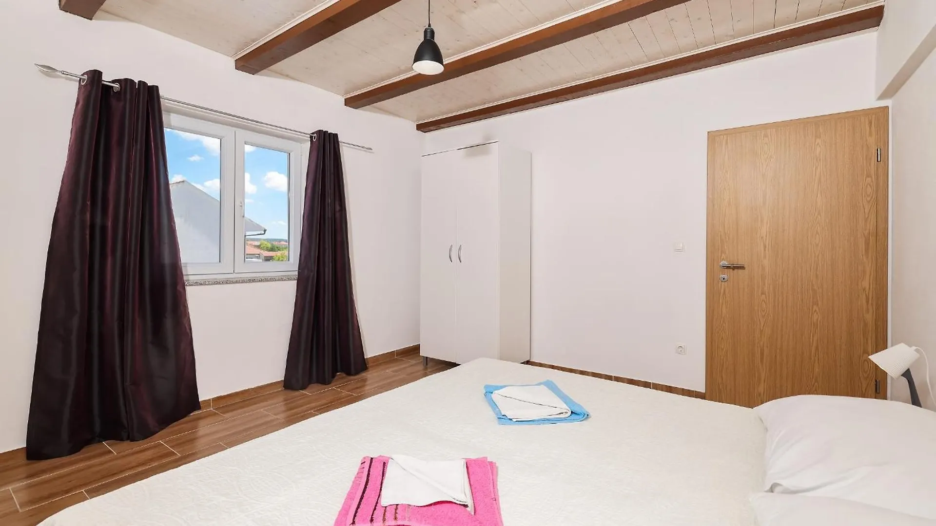 Apartments Feliks Ljubac  Croatia