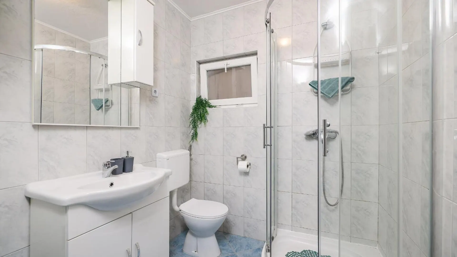 Apartments Feliks Ljubac  0*, Ljubac (Zadar) Croatia